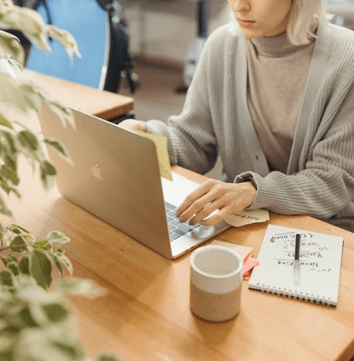 Cardine Modevo illustrazione del team di supporto